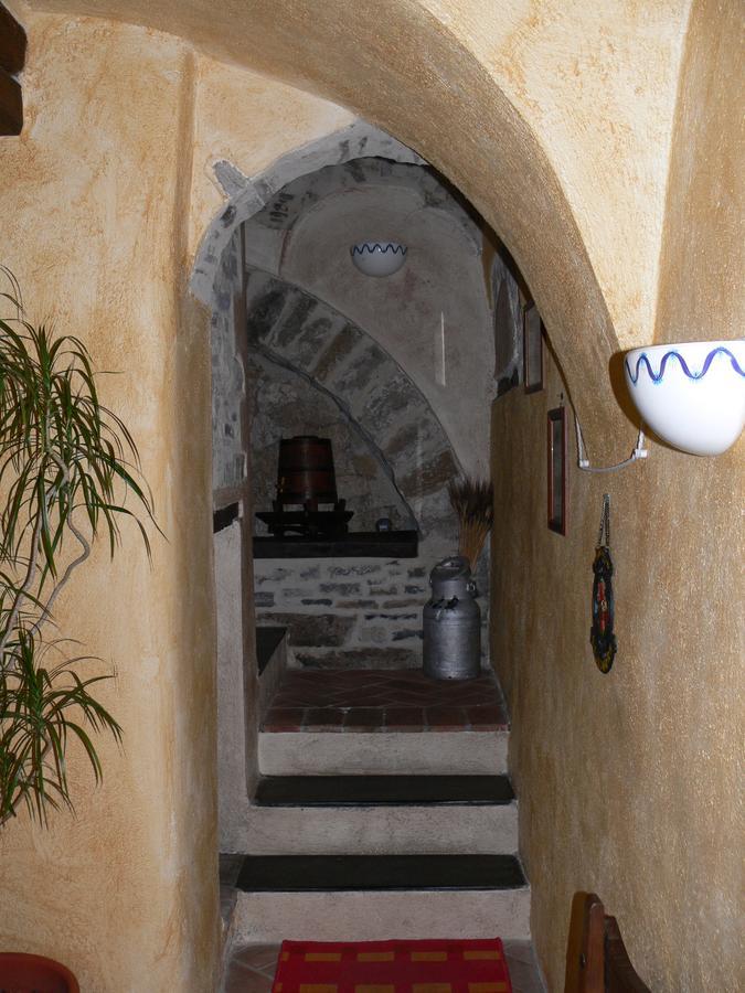 Il Cappellaio Matto Bed & Breakfast Montalto Ligure Ngoại thất bức ảnh
