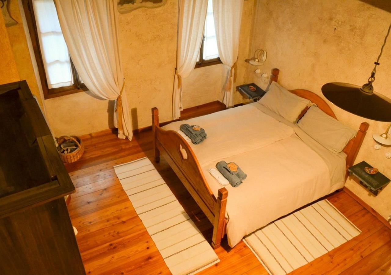 Il Cappellaio Matto Bed & Breakfast Montalto Ligure Ngoại thất bức ảnh