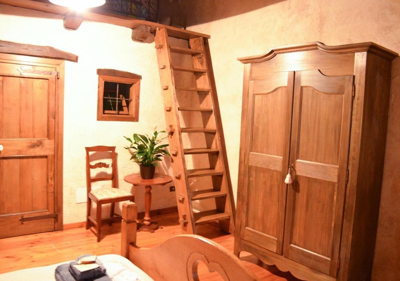 Il Cappellaio Matto Bed & Breakfast Montalto Ligure Ngoại thất bức ảnh